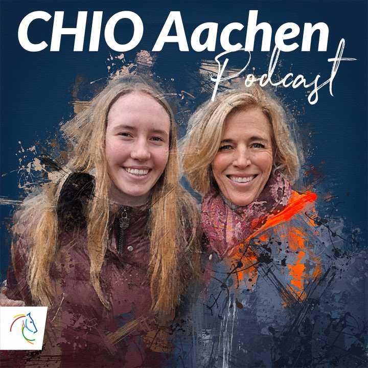Cover of the CHIO Aachen Podcast. Two people, a mother and daughter with long, light hair, stand smiling next to each other in front of an artistically designed, dark blue background with colour accents. At the top, in large white letters, is ‘CHIO Aachen Podcast’, and at the bottom left is the colourful CHIO Aachen logo with a stylised horse's head.